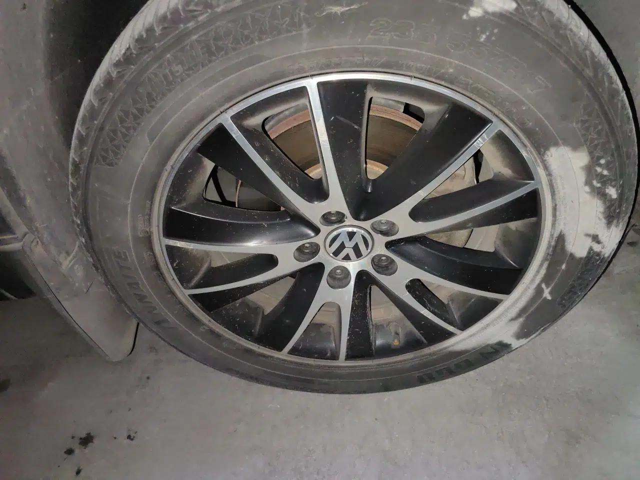 Volkswagen Tiguan 2015 1.8TSI Automatic All-Wheel-Drive Luxury Model — миниатюра 8