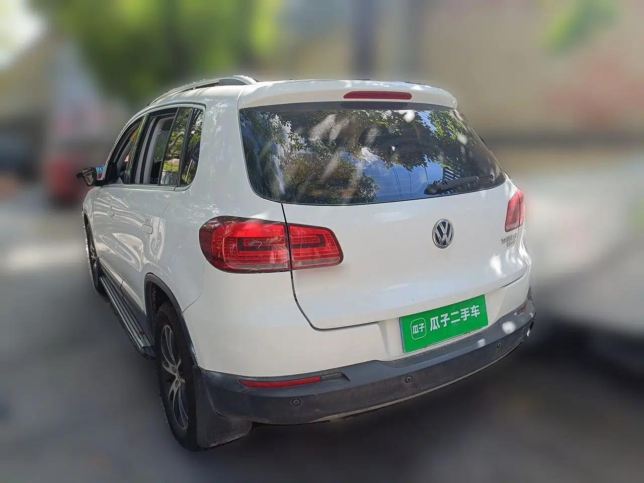 Volkswagen Tiguan 2015 1.8TSI Automatic Two-Wheel Drive Luxury Model — миниатюра 4