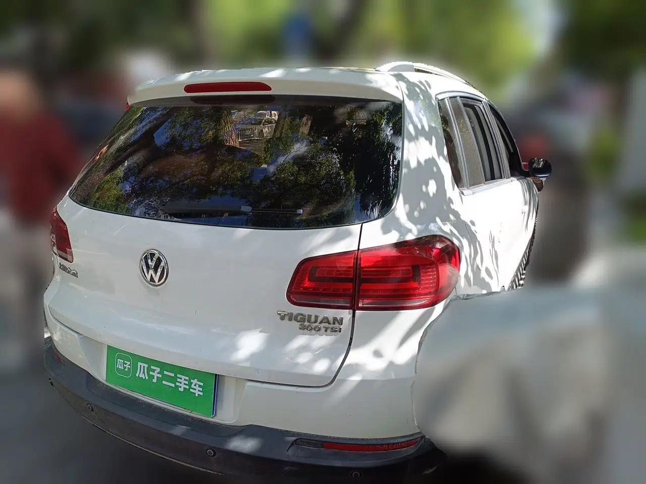 Volkswagen Tiguan 2015 1.8TSI Automatic Two-Wheel Drive Luxury Model — миниатюра 6