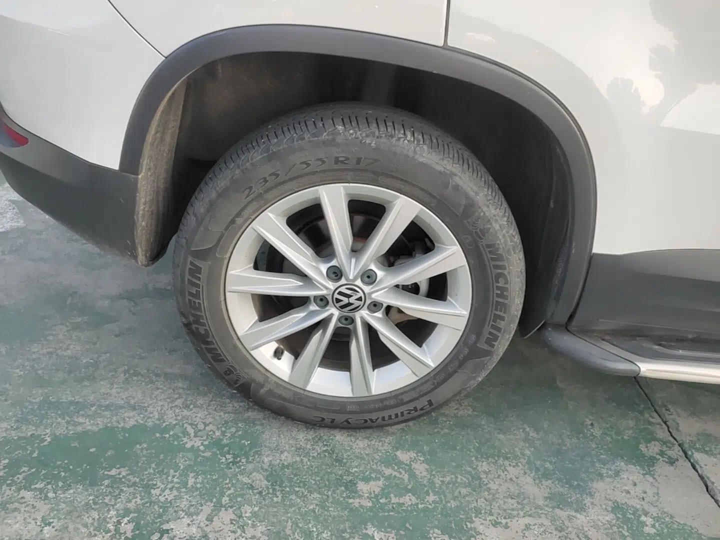 Volkswagen Tiguan 2016 280TSI Automatic Two-Wheel-Drive Silk Road Style Edition — миниатюра 11