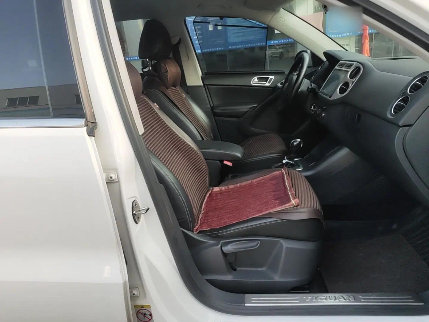 Volkswagen Tiguan 2016 280TSI Automatic Two-Wheel-Drive Silk Road Style Edition — миниатюра 19