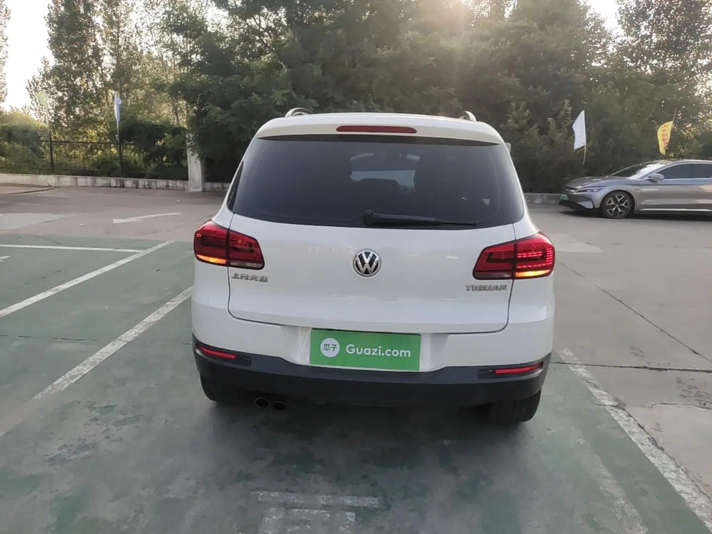 Volkswagen Tiguan 2016 280TSI Automatic Two-Wheel-Drive Silk Road Style Edition — миниатюра 5