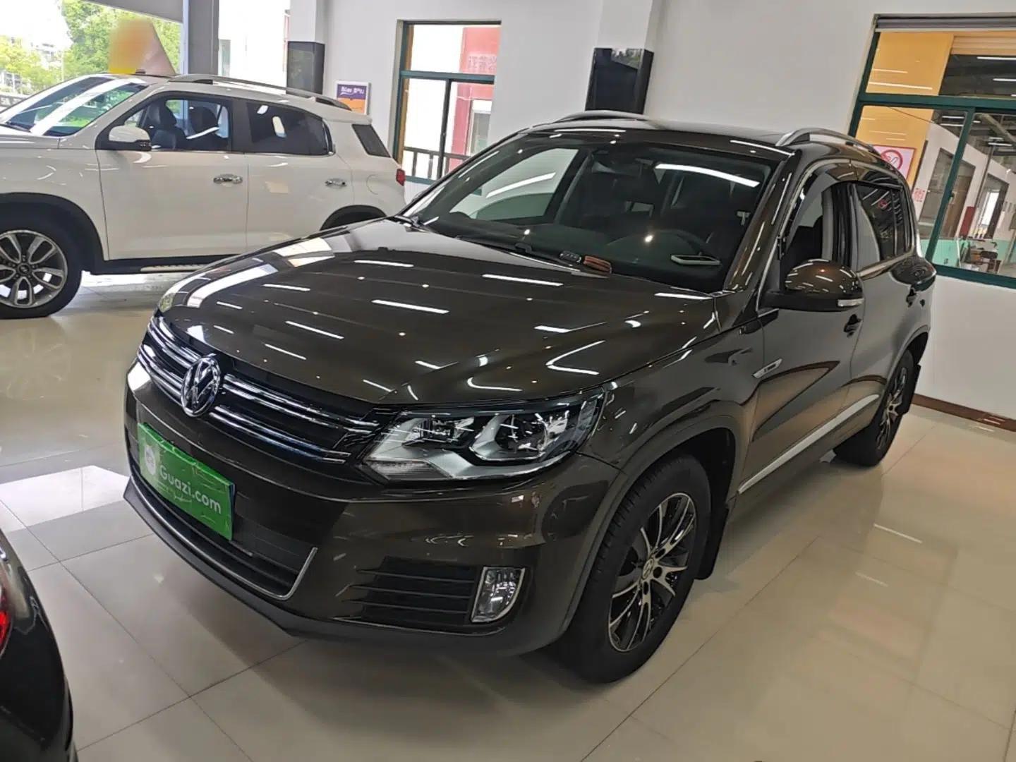 Volkswagen Tiguan 2016 300TSI Automatic All-Wheel Drive Luxury Edition — миниатюра 1