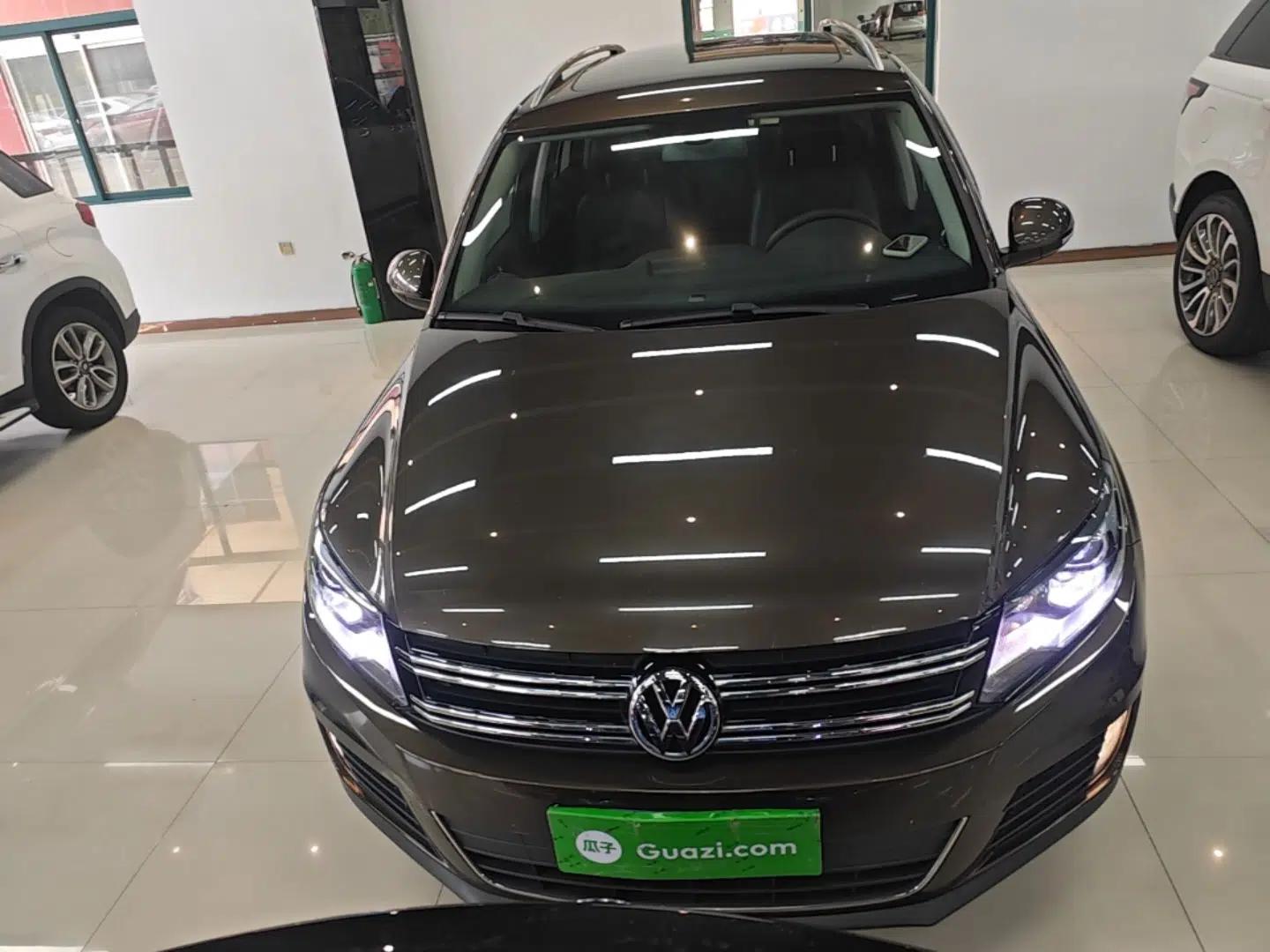 Volkswagen Tiguan 2016 300TSI Automatic All-Wheel Drive Luxury Edition — миниатюра 2