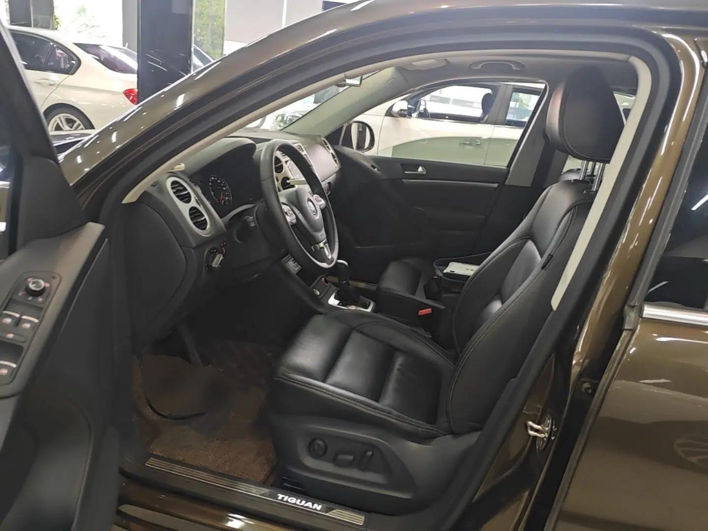Volkswagen Tiguan 2016 300TSI Automatic All-Wheel Drive Luxury Edition — миниатюра 17