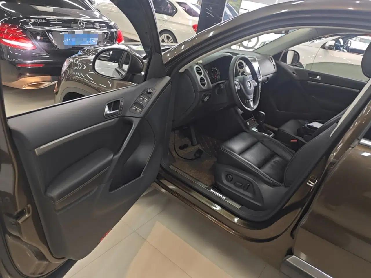 Volkswagen Tiguan 2016 300TSI Automatic All-Wheel Drive Luxury Edition — миниатюра 18