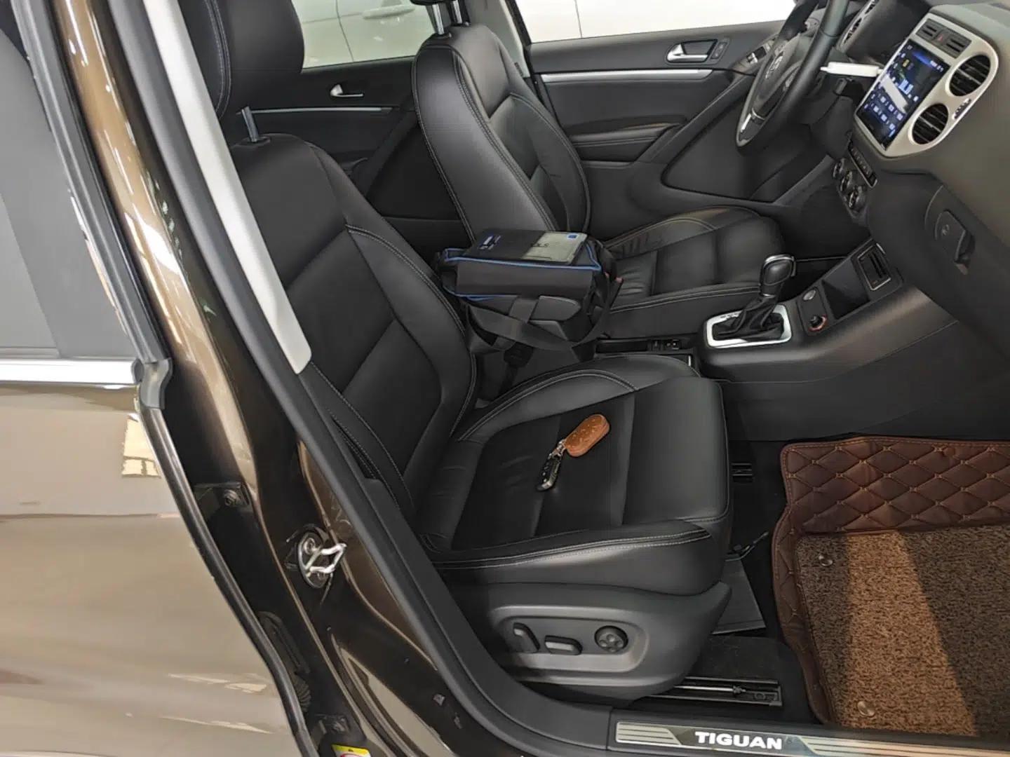 Volkswagen Tiguan 2016 300TSI Automatic All-Wheel Drive Luxury Edition — миниатюра 19