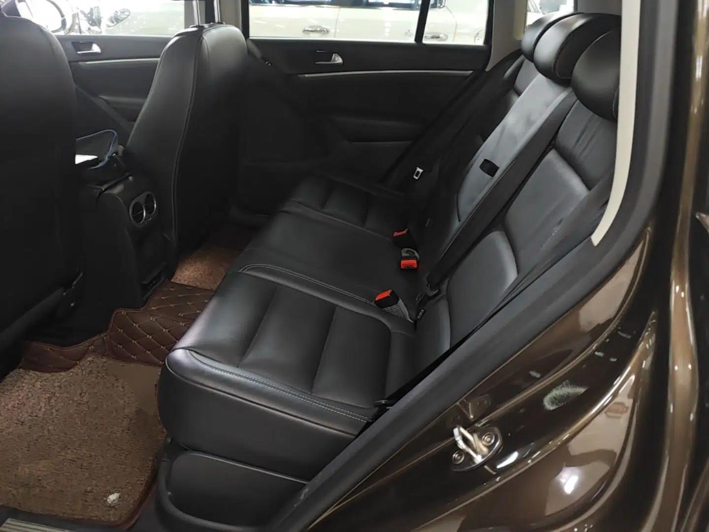 Volkswagen Tiguan 2016 300TSI Automatic All-Wheel Drive Luxury Edition — миниатюра 20