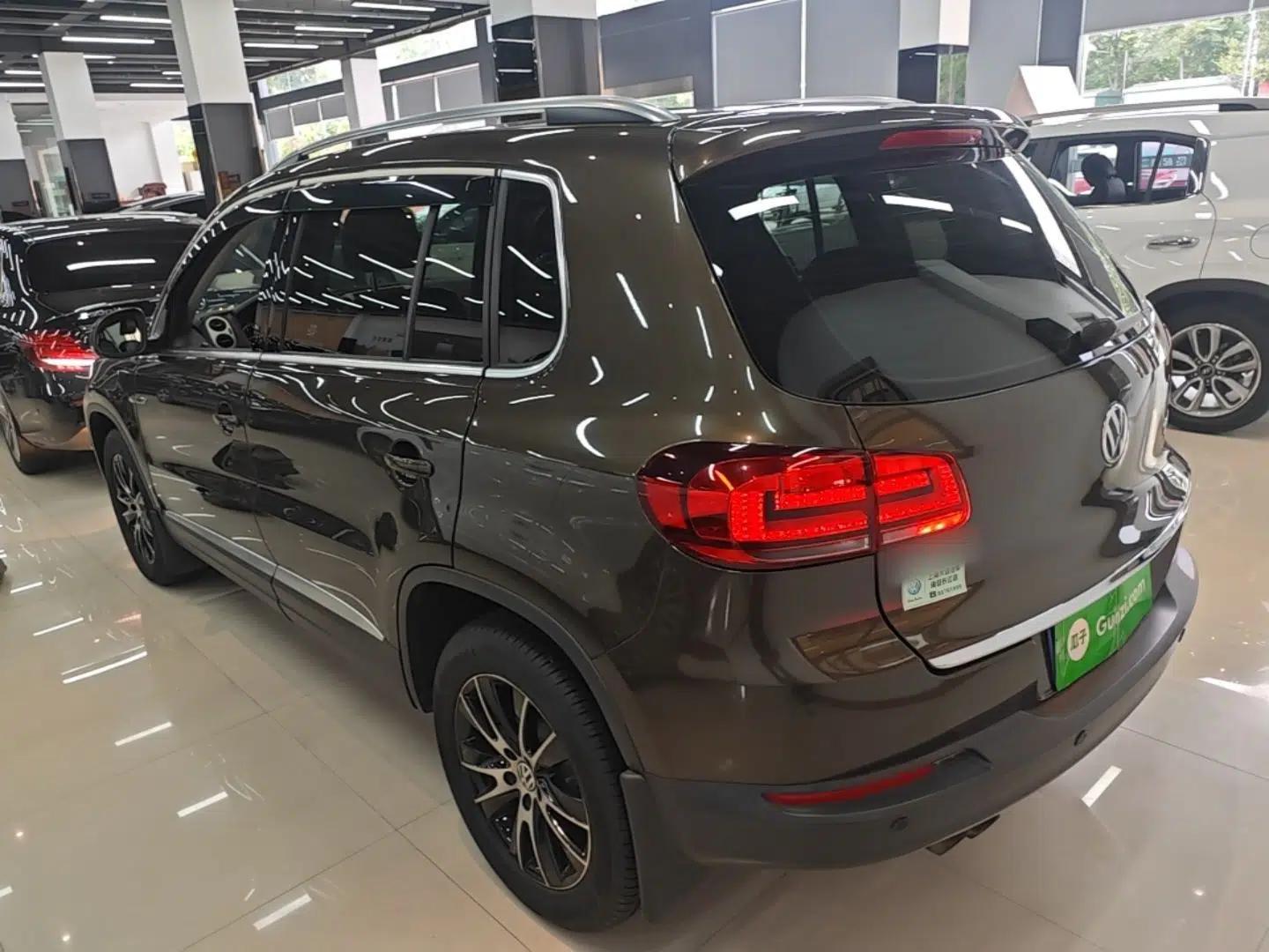 Volkswagen Tiguan 2016 300TSI Automatic All-Wheel Drive Luxury Edition — миниатюра 4