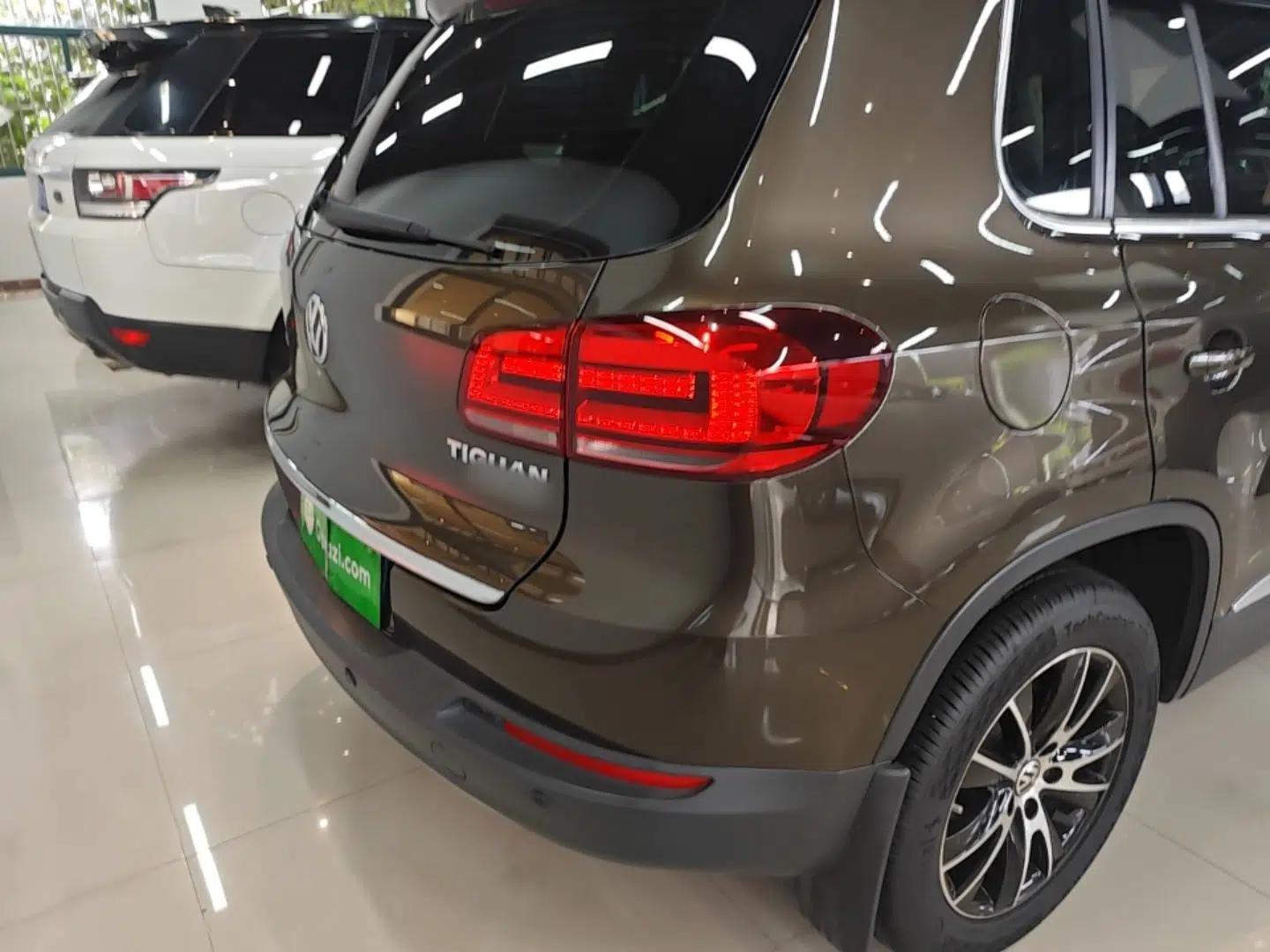 Volkswagen Tiguan 2016 300TSI Automatic All-Wheel Drive Luxury Edition — миниатюра 9