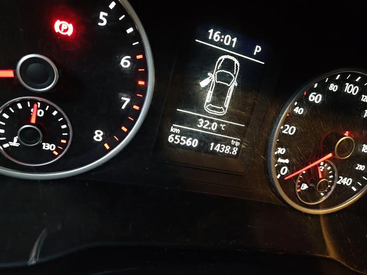 Volkswagen Tiguan 2016 300TSI Automatic Two-Wheel Drive Trend Edition — миниатюра 9