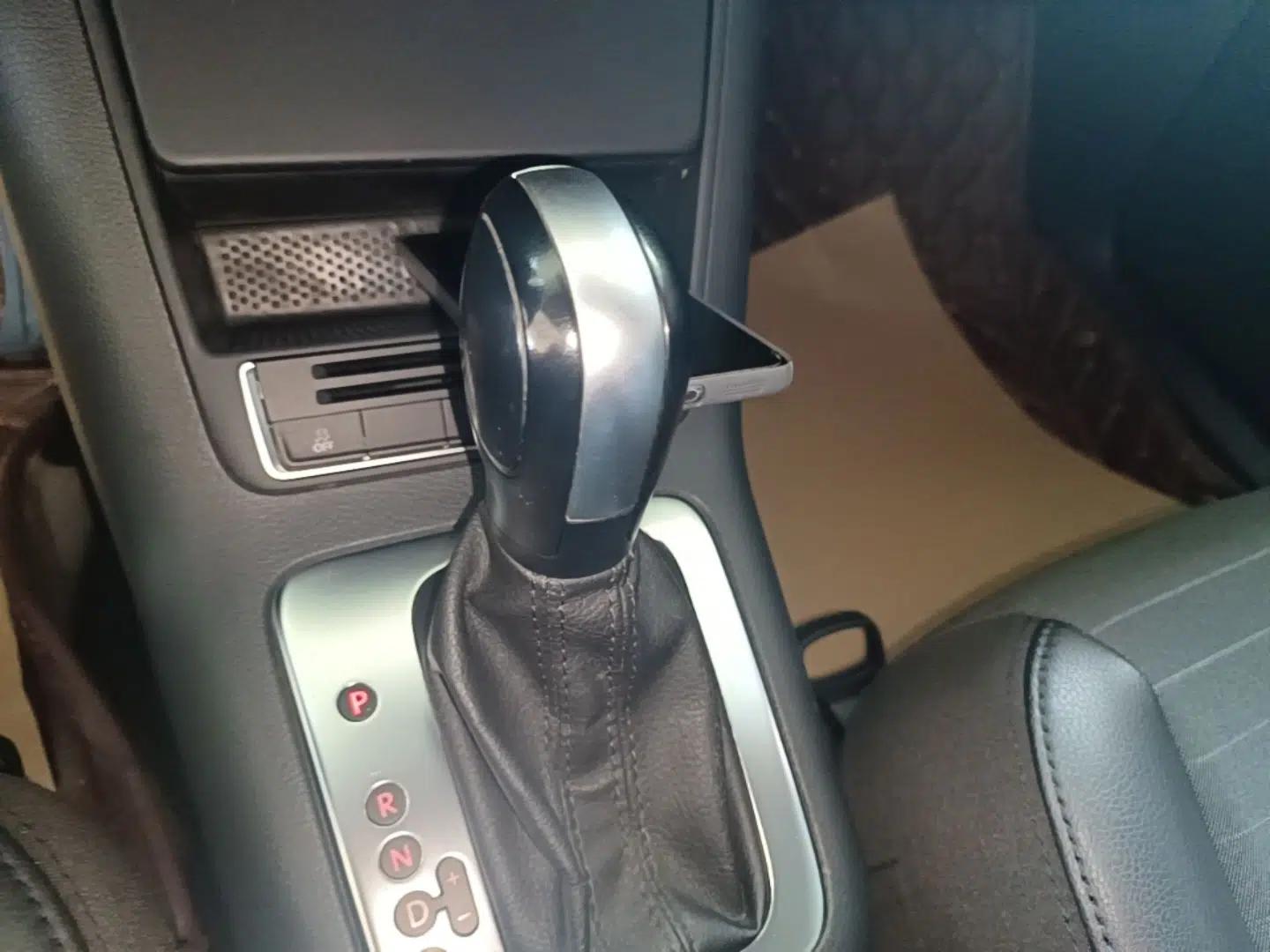 Volkswagen Tiguan 2016 300TSI Automatic Two-Wheel Drive Trend Edition — миниатюра 16