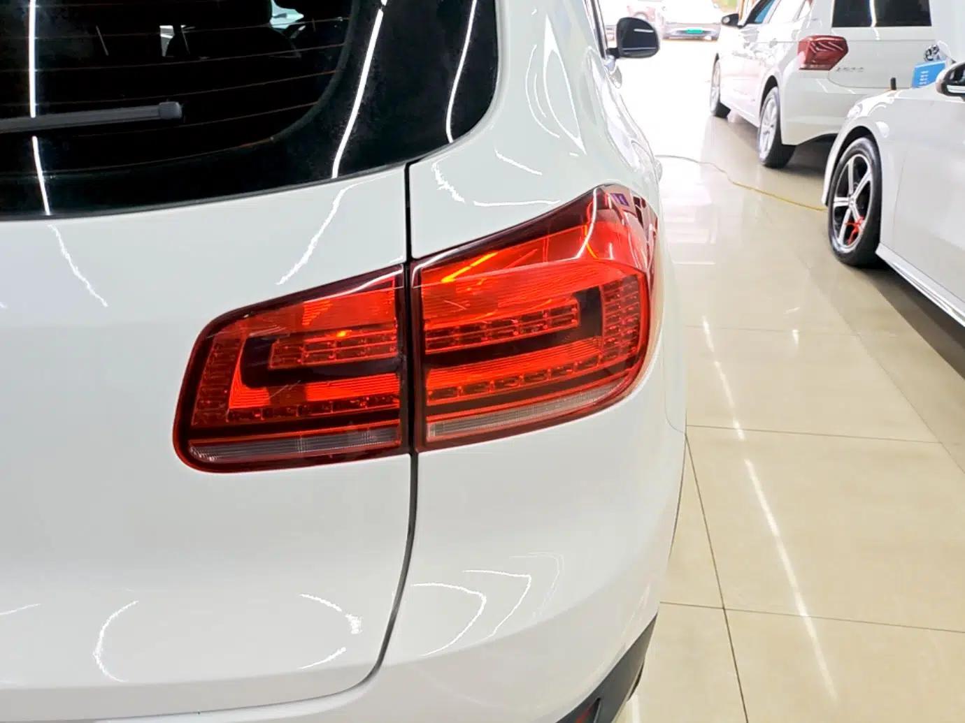 Volkswagen Tiguan 2016 300TSI Automatic Two-Wheel Drive Trend Edition — миниатюра 9