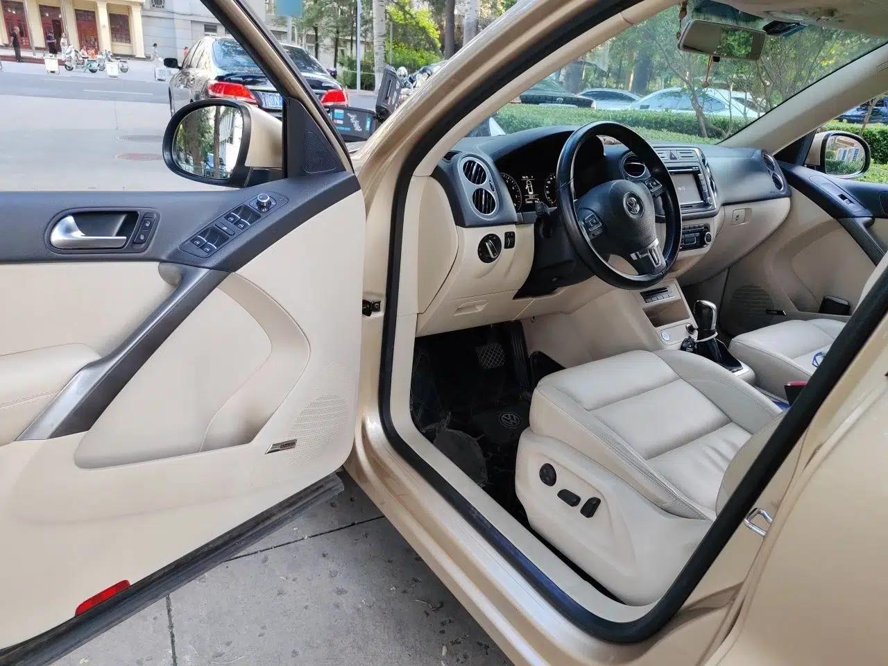 Volkswagen Tiguan 2012 2.0 TSI Automatic All-Wheel Drive Elite Edition — миниатюра 16