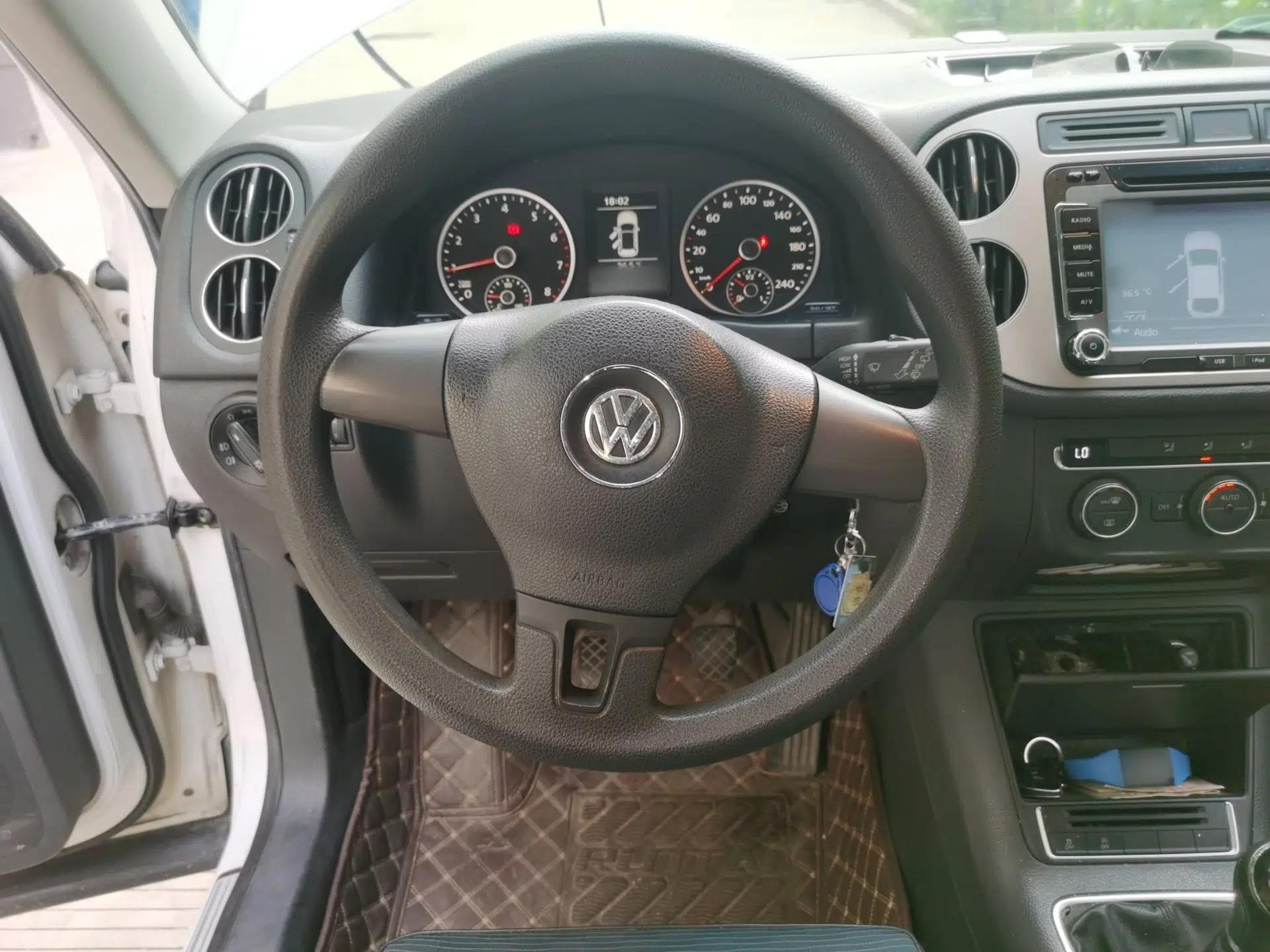 Volkswagen Tiguan 2013 1.4 TSI Manual Two-Wheel Drive BlueMotion Edition — миниатюра 10