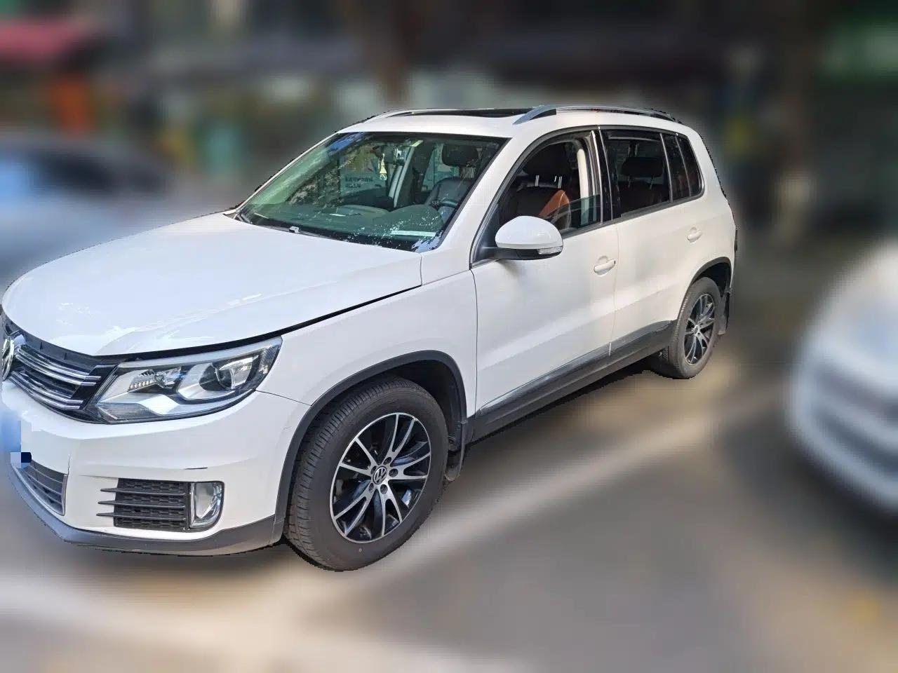 Volkswagen Tiguan 2013 1.8TSI Automatic Two-Wheel Drive Luxury Model — миниатюра 1