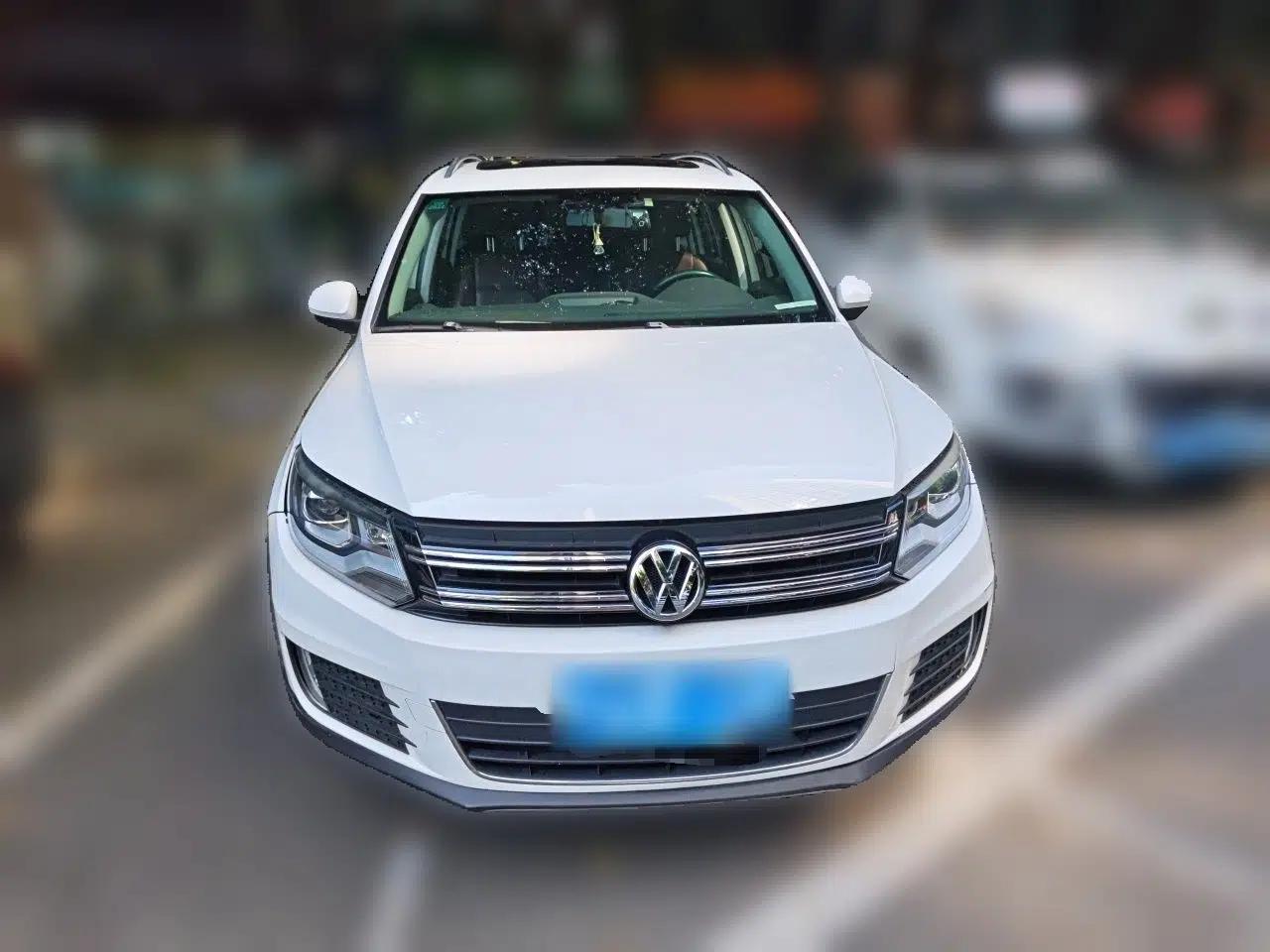 Volkswagen Tiguan 2013 1.8TSI Automatic Two-Wheel Drive Luxury Model — миниатюра 2