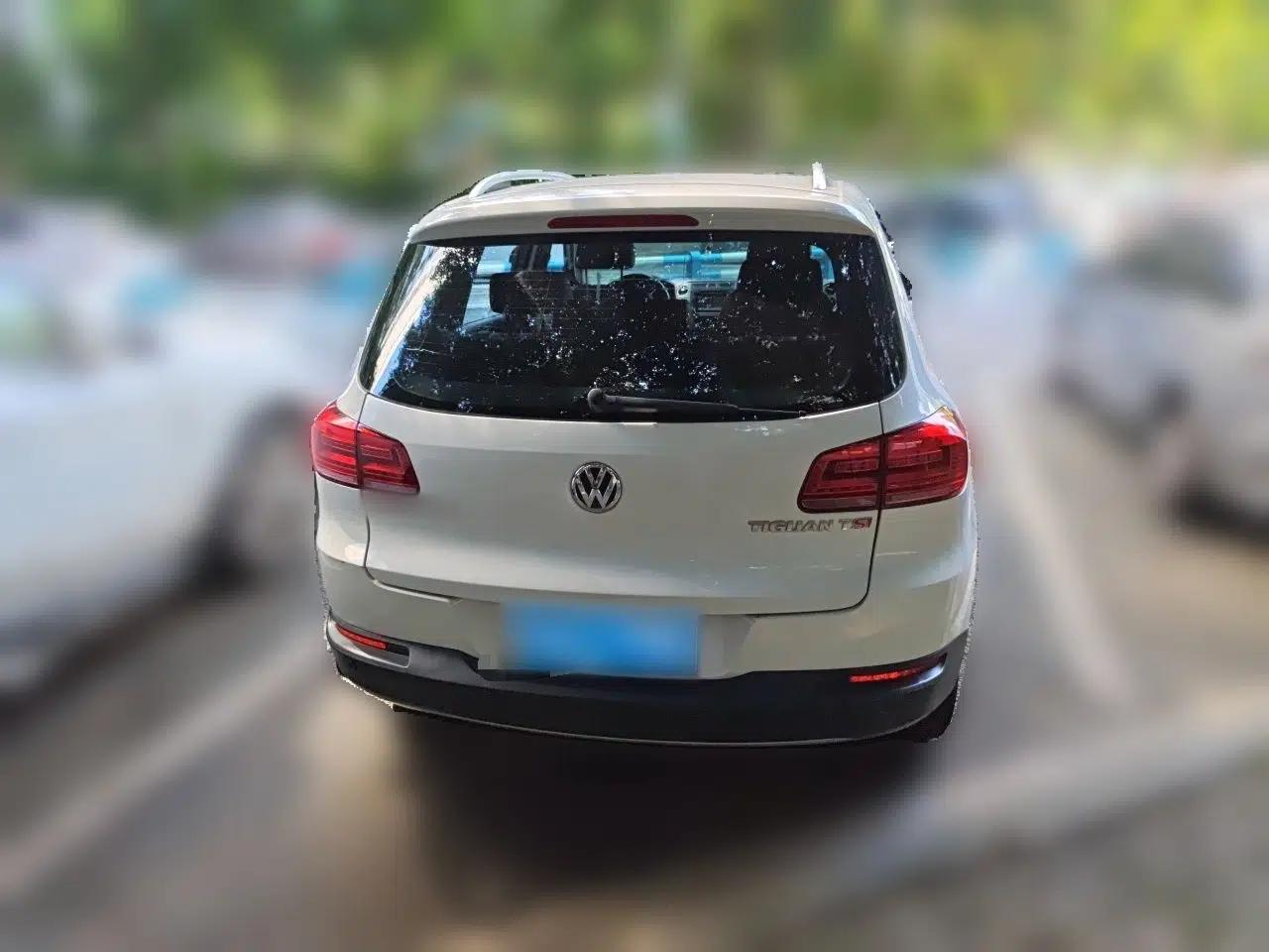 Volkswagen Tiguan 2013 1.8TSI Automatic Two-Wheel Drive Luxury Model — миниатюра 5