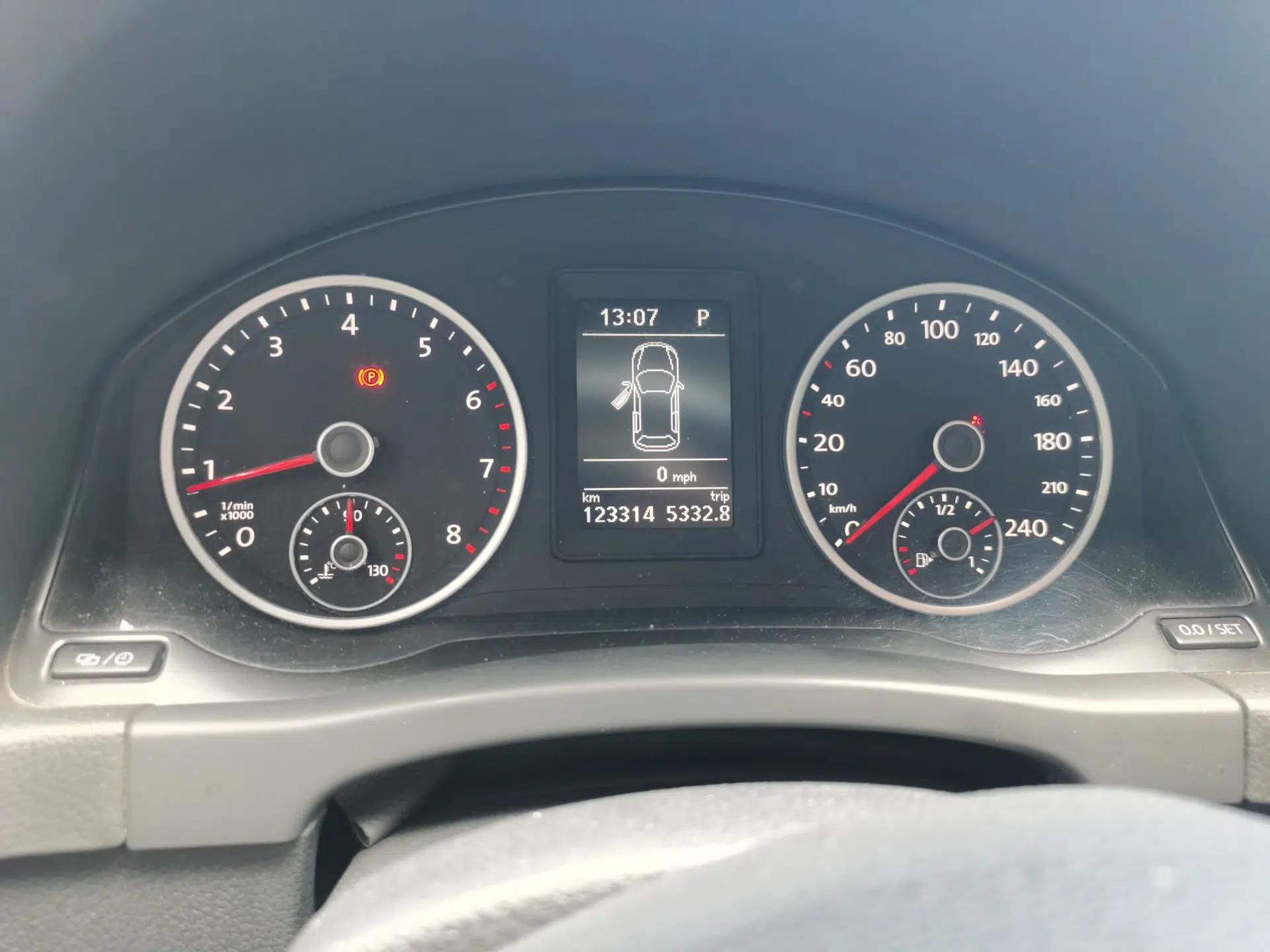 Volkswagen Tiguan 2017 300TSI Automatic Two-Wheel Drive Silk Road Comfort Edition — миниатюра 11