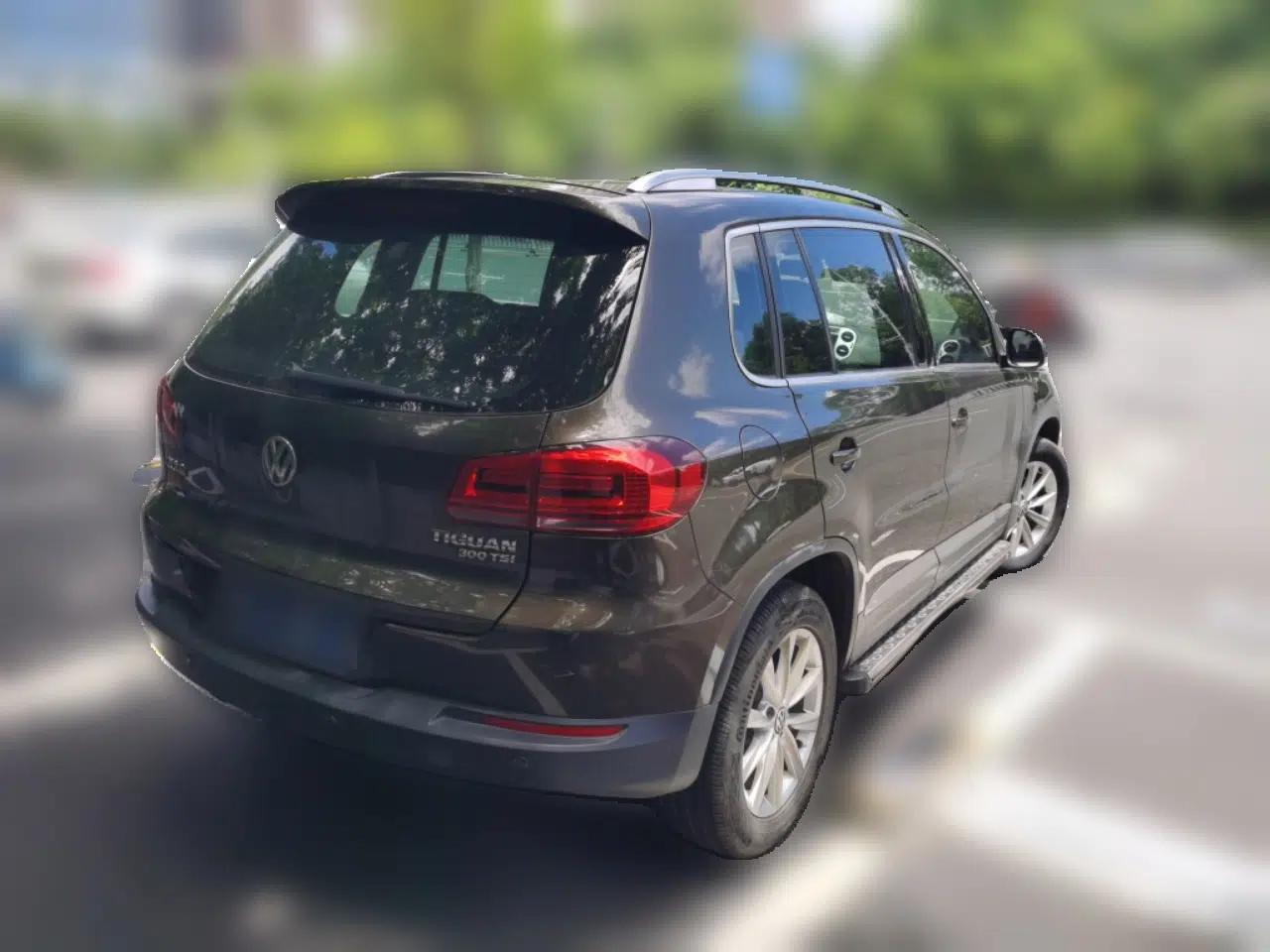 Volkswagen Tiguan 2017 300TSI Automatic Two-Wheel Drive Silk Road Comfort Edition — миниатюра 6