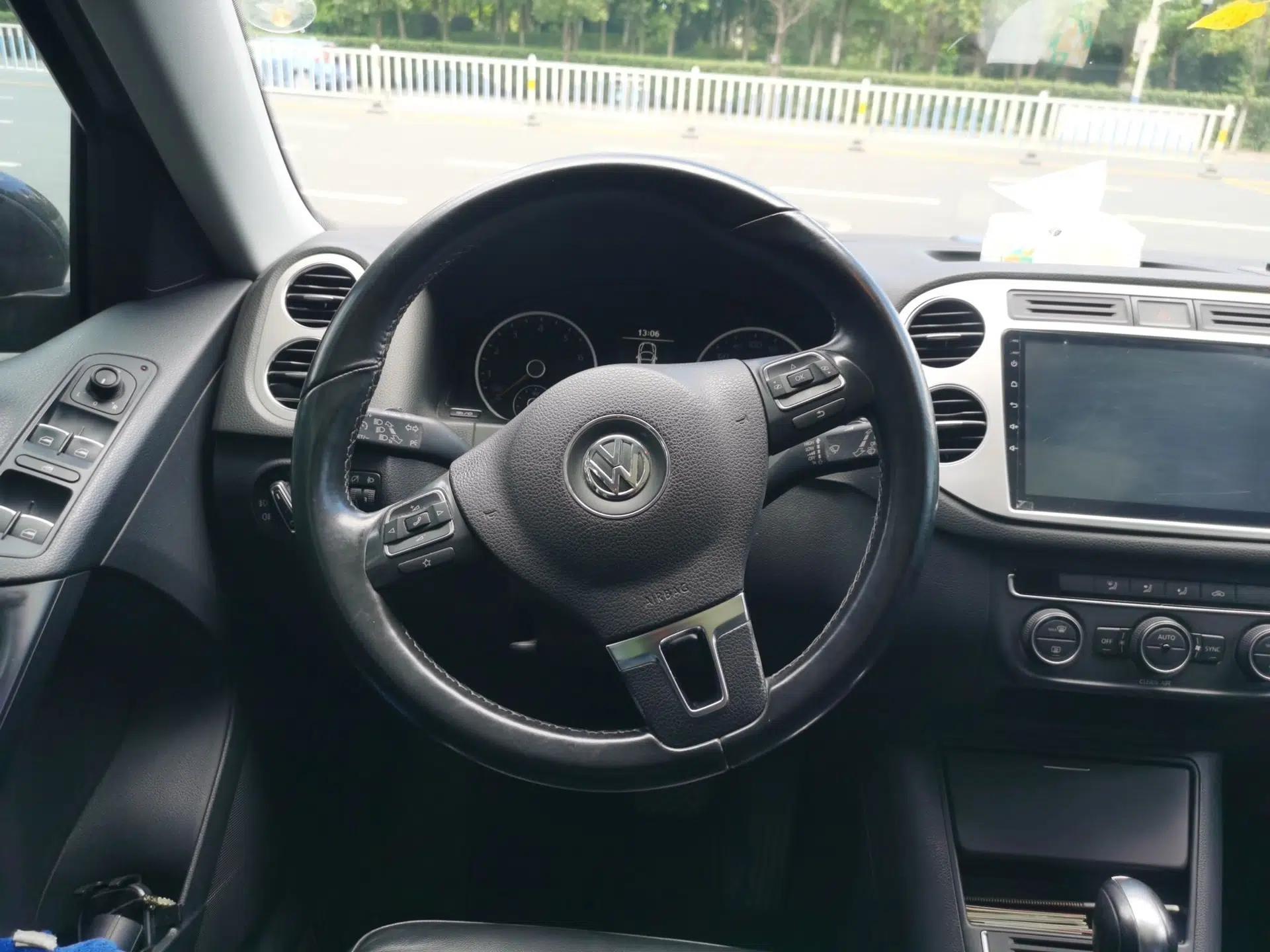 Volkswagen Tiguan 2017 300TSI Automatic Two-Wheel Drive Silk Road Comfort Edition — миниатюра 10