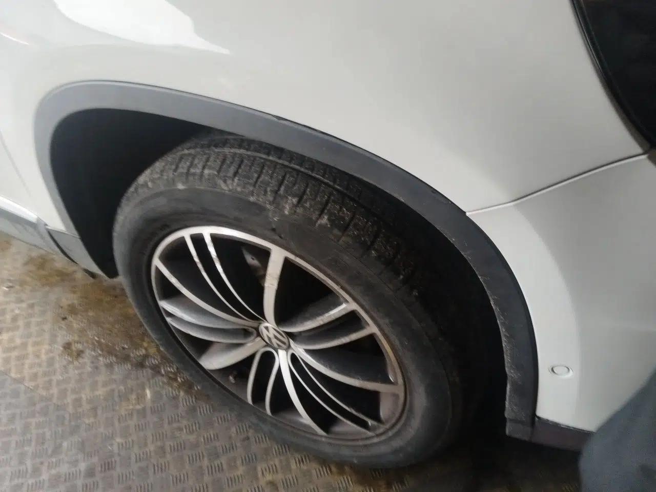 Volkswagen Tiguan 2013 2.0 TSI Automatic All-Wheel-Drive Flagship Edition — миниатюра 8