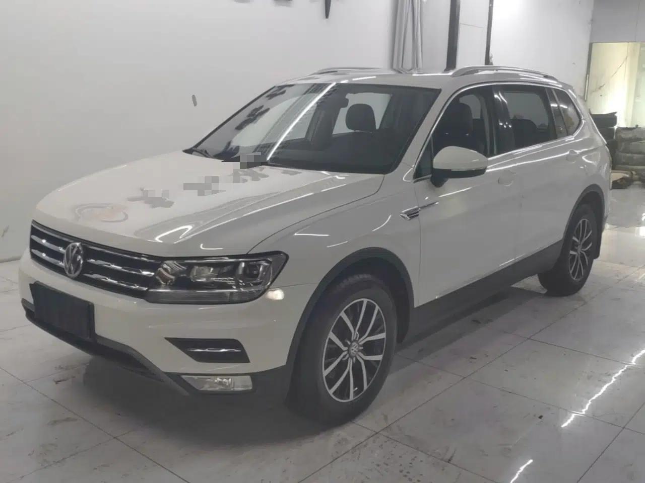 Volkswagen Tiguan L 2017 330TSI Automatic Two-Wheel Drive Luxury Edition — миниатюра 1
