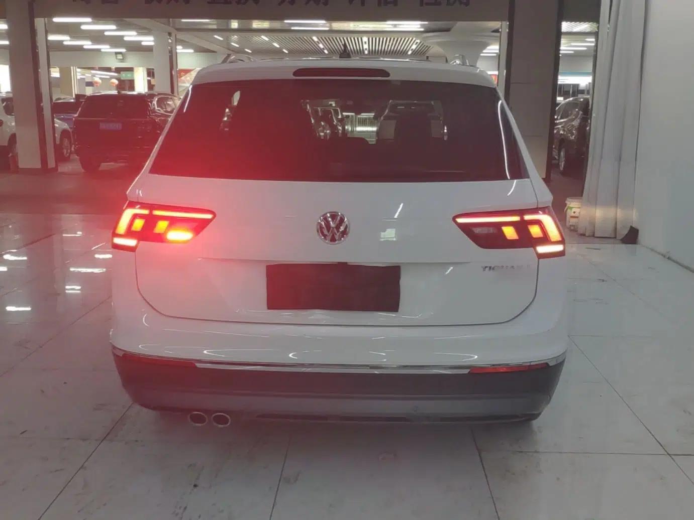 Volkswagen Tiguan L 2017 330TSI Automatic Two-Wheel Drive Luxury Edition — миниатюра 5