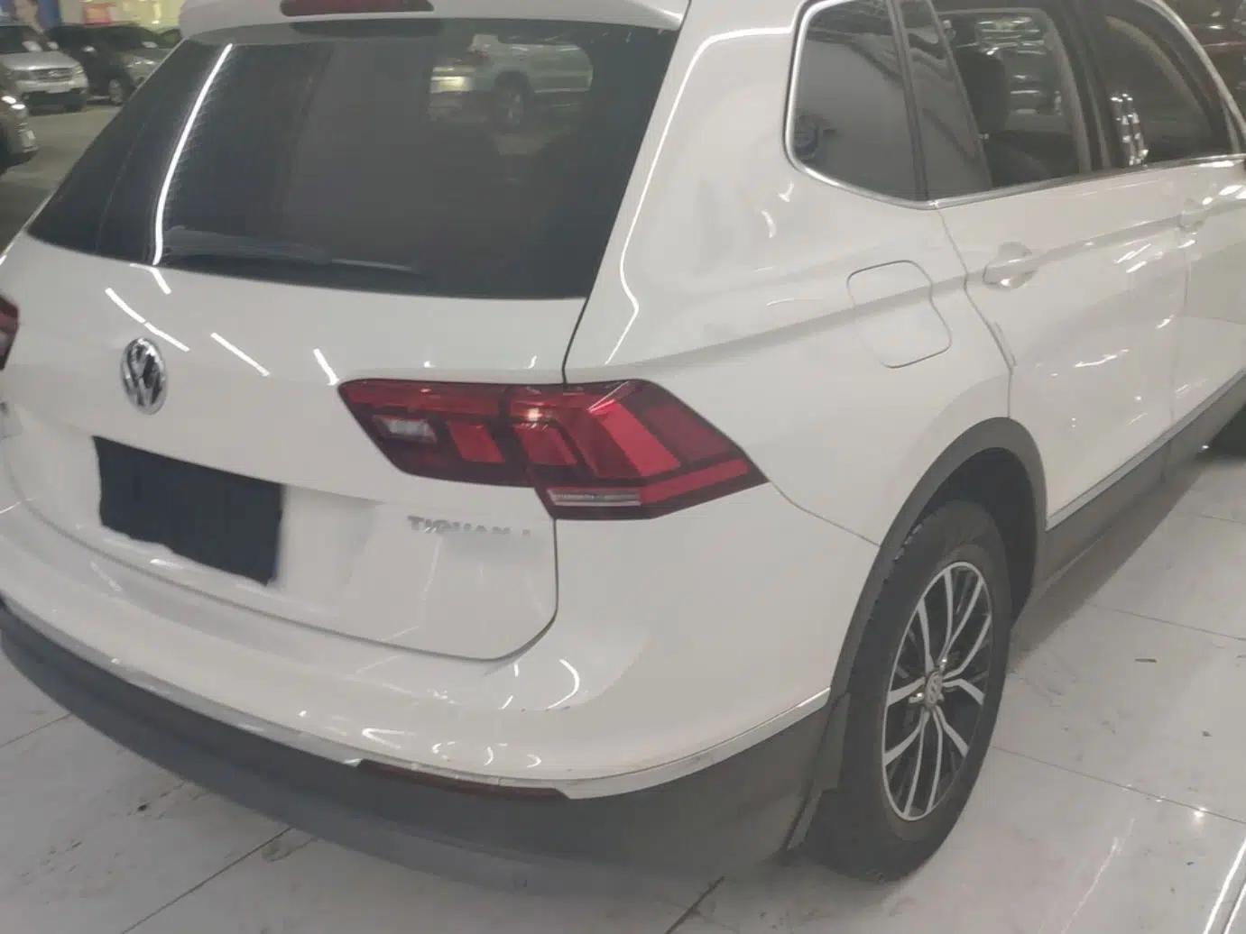 Volkswagen Tiguan L 2017 330TSI Automatic Two-Wheel Drive Luxury Edition — миниатюра 9