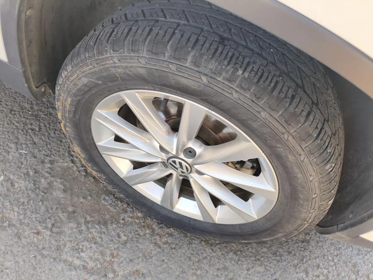 Volkswagen Tiguan 2017 300TSI Automatic Two-Wheel Drive Silk Road Comfort Edition — миниатюра 8