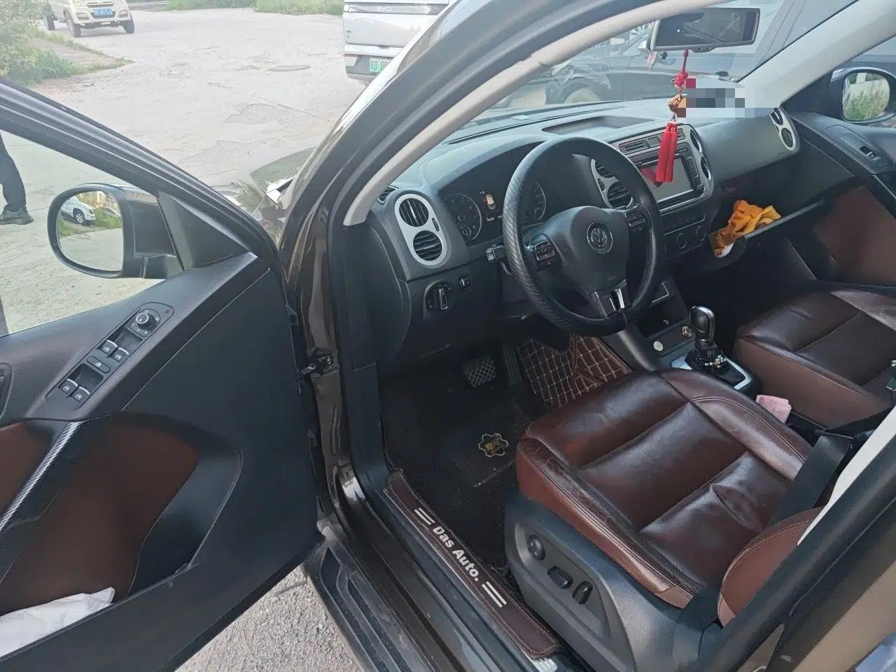 Volkswagen Tiguan 2015 1.8TSI Automatic All-Wheel-Drive Luxury Model — миниатюра 16