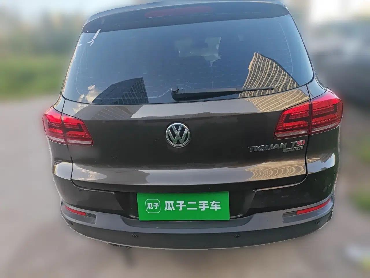 Volkswagen Tiguan 2015 1.8TSI Automatic All-Wheel-Drive Luxury Model — миниатюра 5