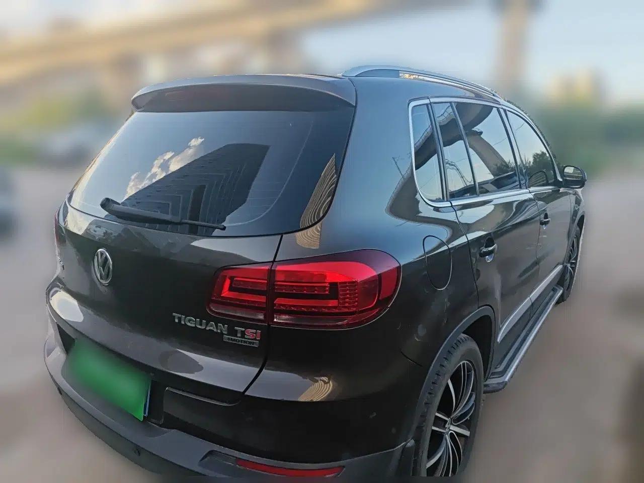 Volkswagen Tiguan 2015 1.8TSI Automatic All-Wheel-Drive Luxury Model — миниатюра 6