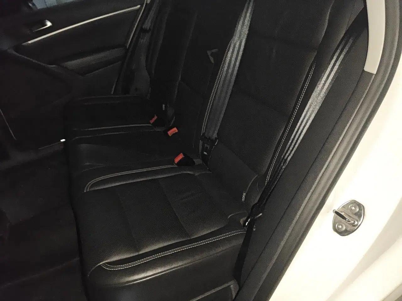 Volkswagen Tiguan 2016 330TSI Automatic All-Wheel Drive Luxury Edition — миниатюра 17