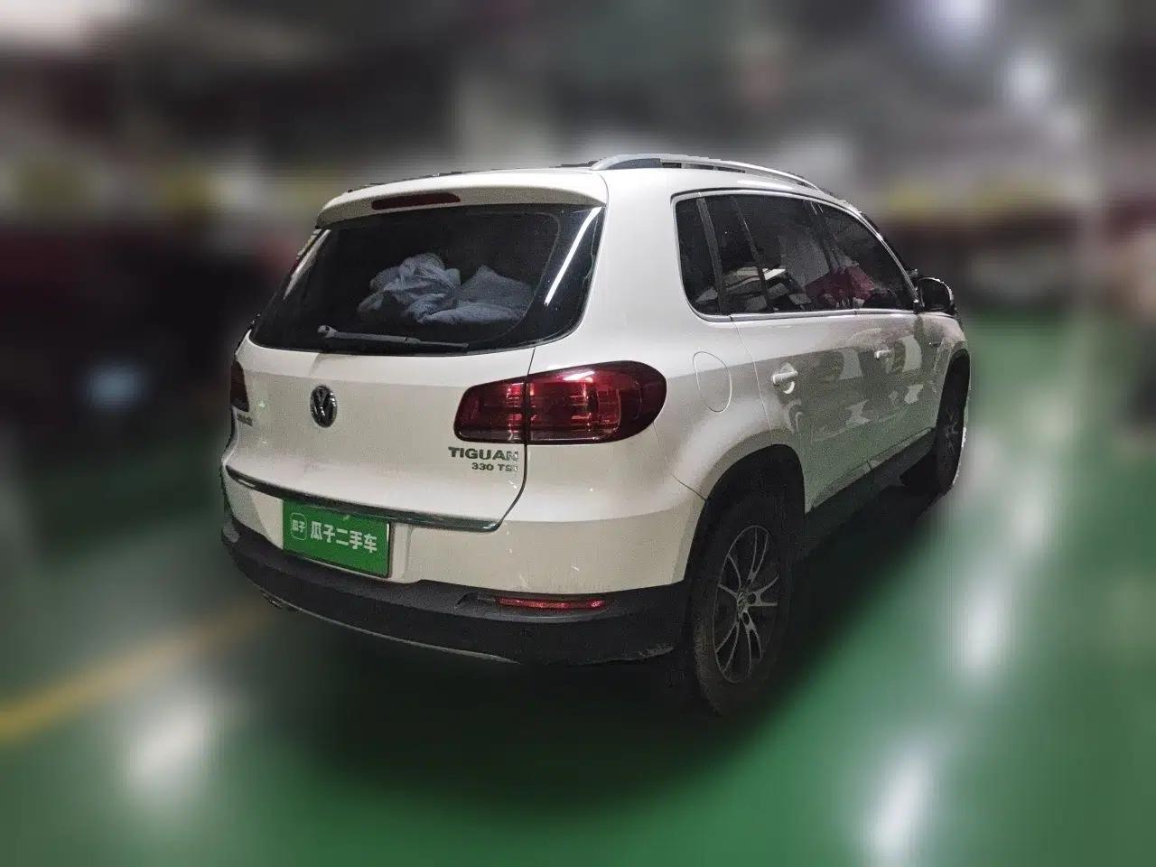 Volkswagen Tiguan 2016 330TSI Automatic All-Wheel Drive Luxury Edition — миниатюра 6