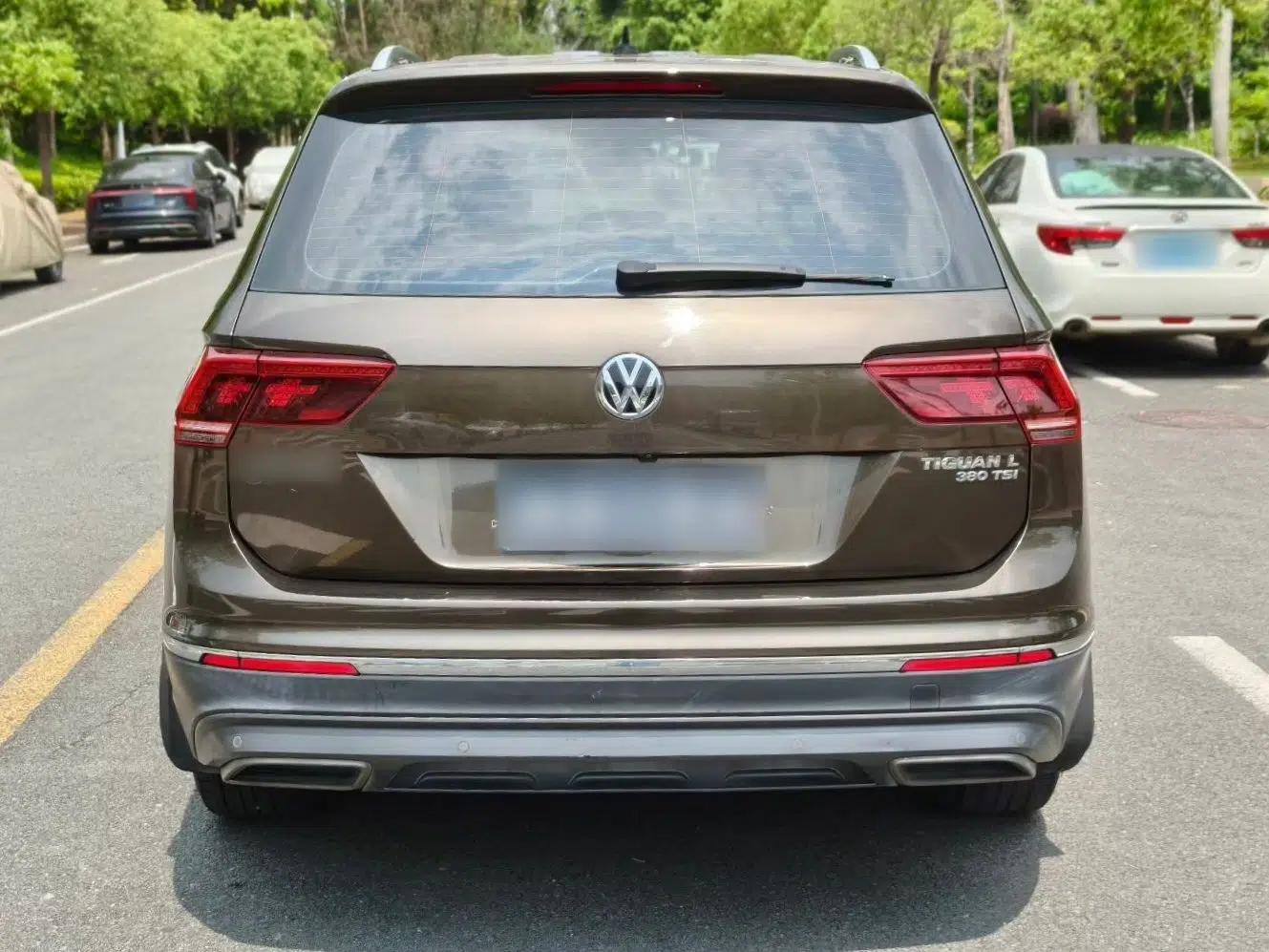 Volkswagen Tiguan L 2018 380TSI Automatic All-Wheel Drive Luxury Edition — миниатюра 3