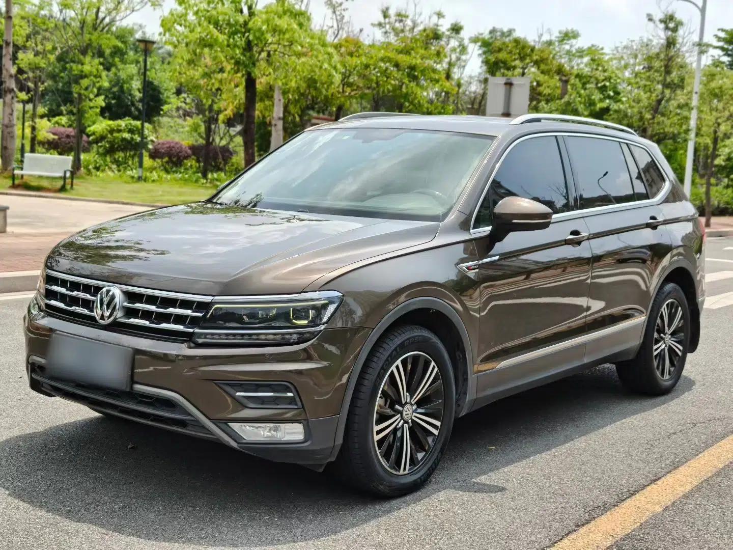 Volkswagen Tiguan L 2018 380TSI Automatic All-Wheel Drive Luxury Edition — миниатюра 5