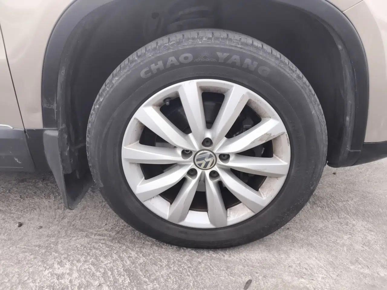 Volkswagen Tiguan 2016 2.0 TSI Four-Wheel Drive Standard Version — миниатюра 8