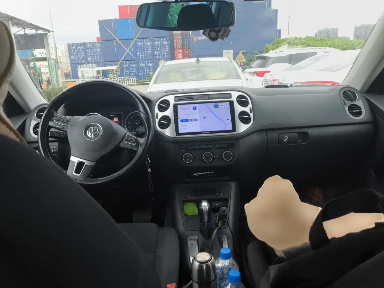 Volkswagen Tiguan 2016 2.0 TSI Four-Wheel Drive Standard Version — миниатюра 9
