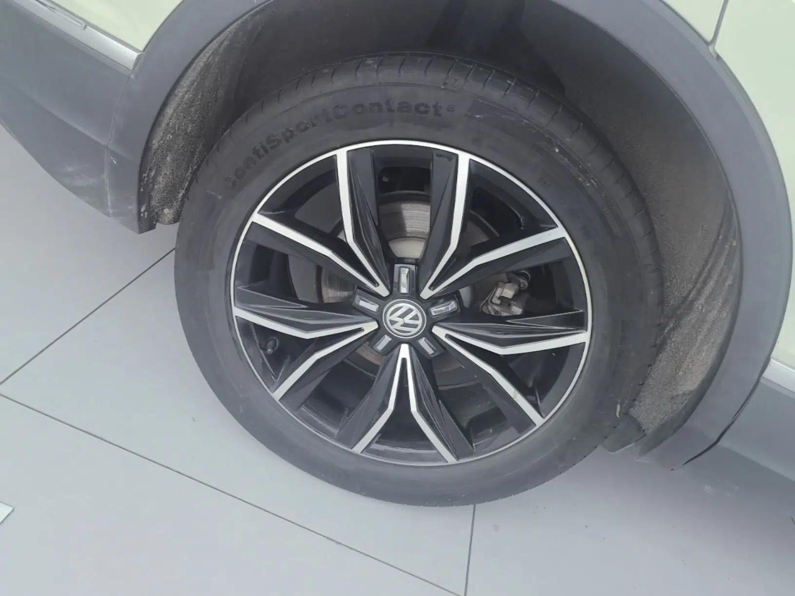 Volkswagen Tiguan L 2020 330TSI Automatic Two-Wheel Drive Smart Luxury Edition China VI Standard — миниатюра 11