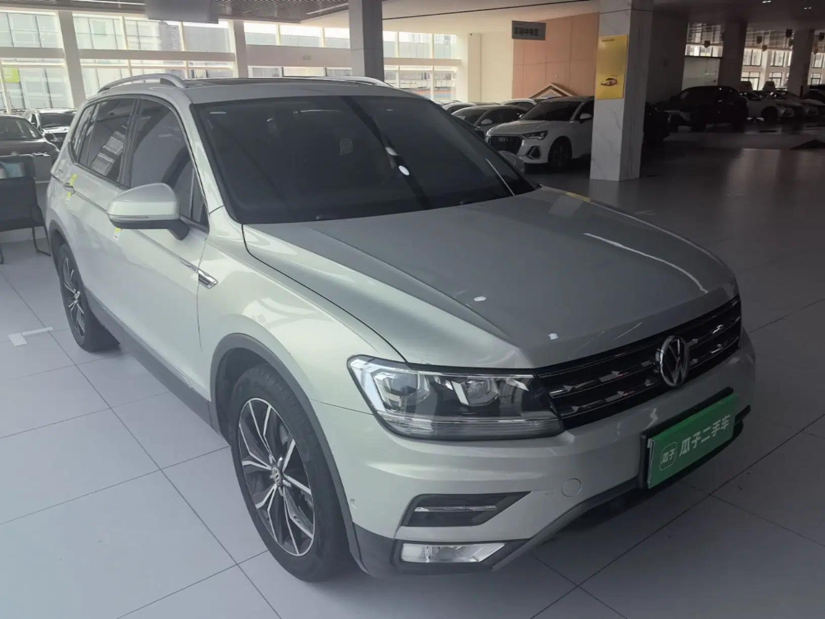 Volkswagen Tiguan L 2020 330TSI Automatic Two-Wheel Drive Smart Luxury Edition China VI Standard — миниатюра 3