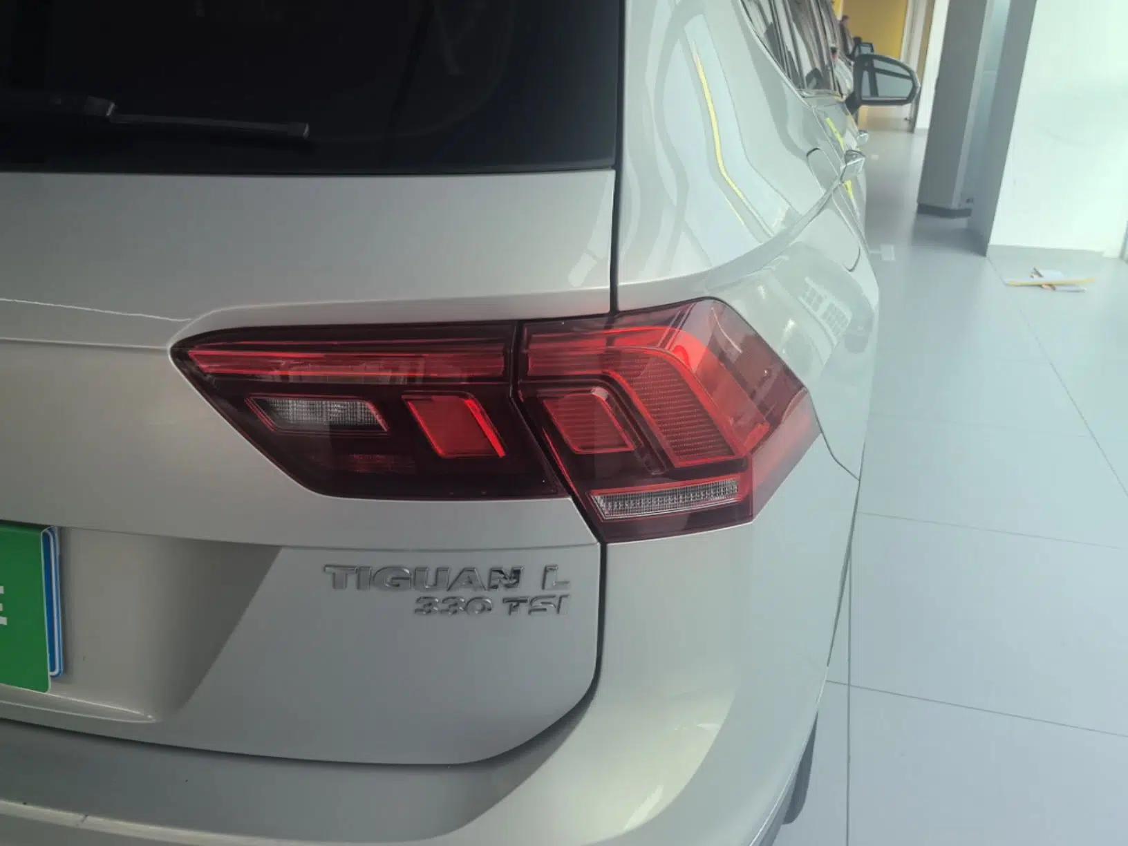 Volkswagen Tiguan L 2020 330TSI Automatic Two-Wheel Drive Smart Luxury Edition China VI Standard — миниатюра 9
