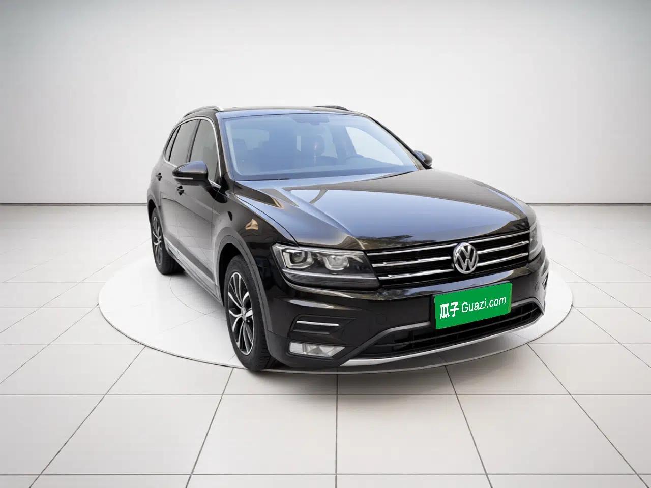 Volkswagen Tiguan L 2018 330TSI Automatic Two-Wheel Drive Luxury Edition — миниатюра 3
