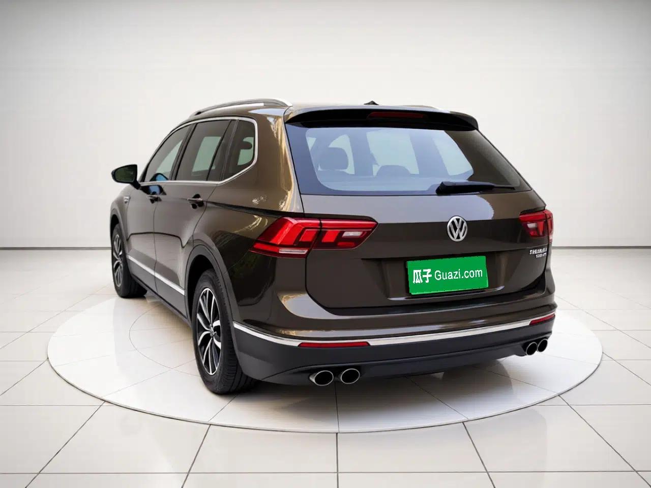 Volkswagen Tiguan L 2018 330TSI Automatic Two-Wheel Drive Luxury Edition — миниатюра 4