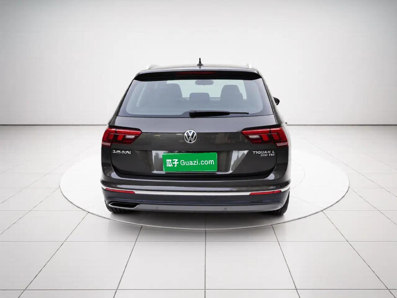 Volkswagen Tiguan L 2018 330TSI Automatic Two-Wheel Drive Luxury Edition — миниатюра 5