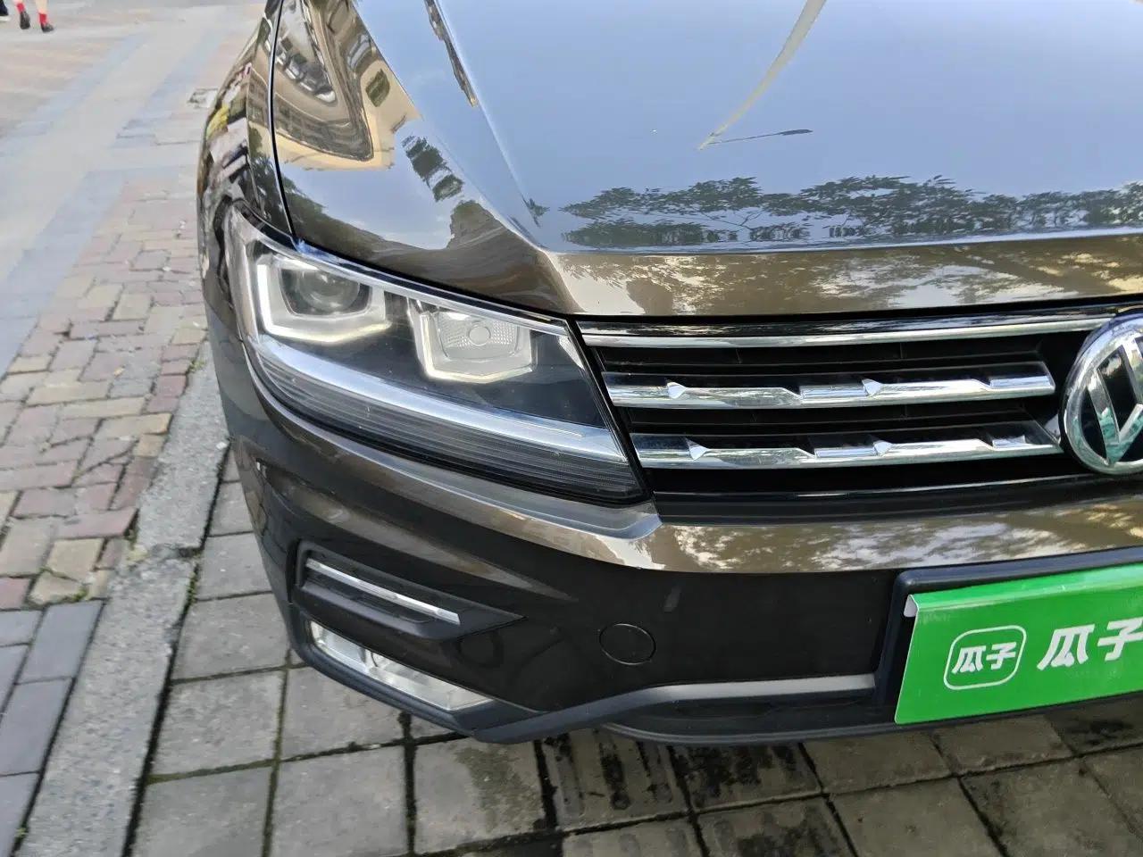 Volkswagen Tiguan L 2018 330TSI Automatic Two-Wheel Drive Luxury Edition — миниатюра 7