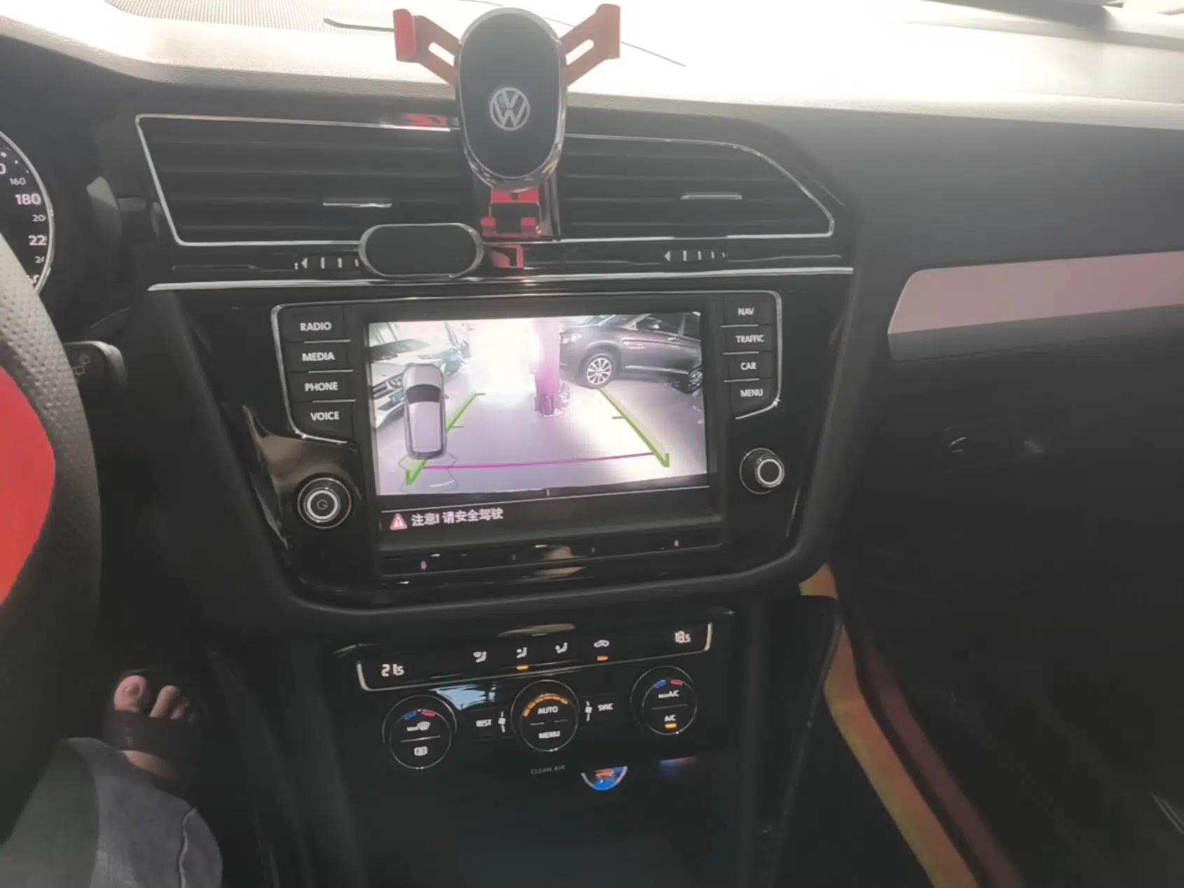 Volkswagen Tiguan L 2018 330TSI Automatic Two-Wheel Drive Comfort Edition — миниатюра 15