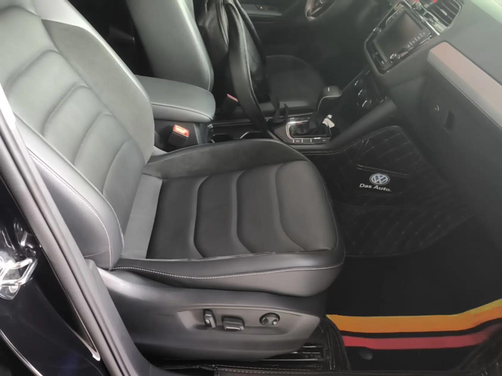 Volkswagen Tiguan L 2018 330TSI Automatic Two-Wheel Drive Comfort Edition — миниатюра 19