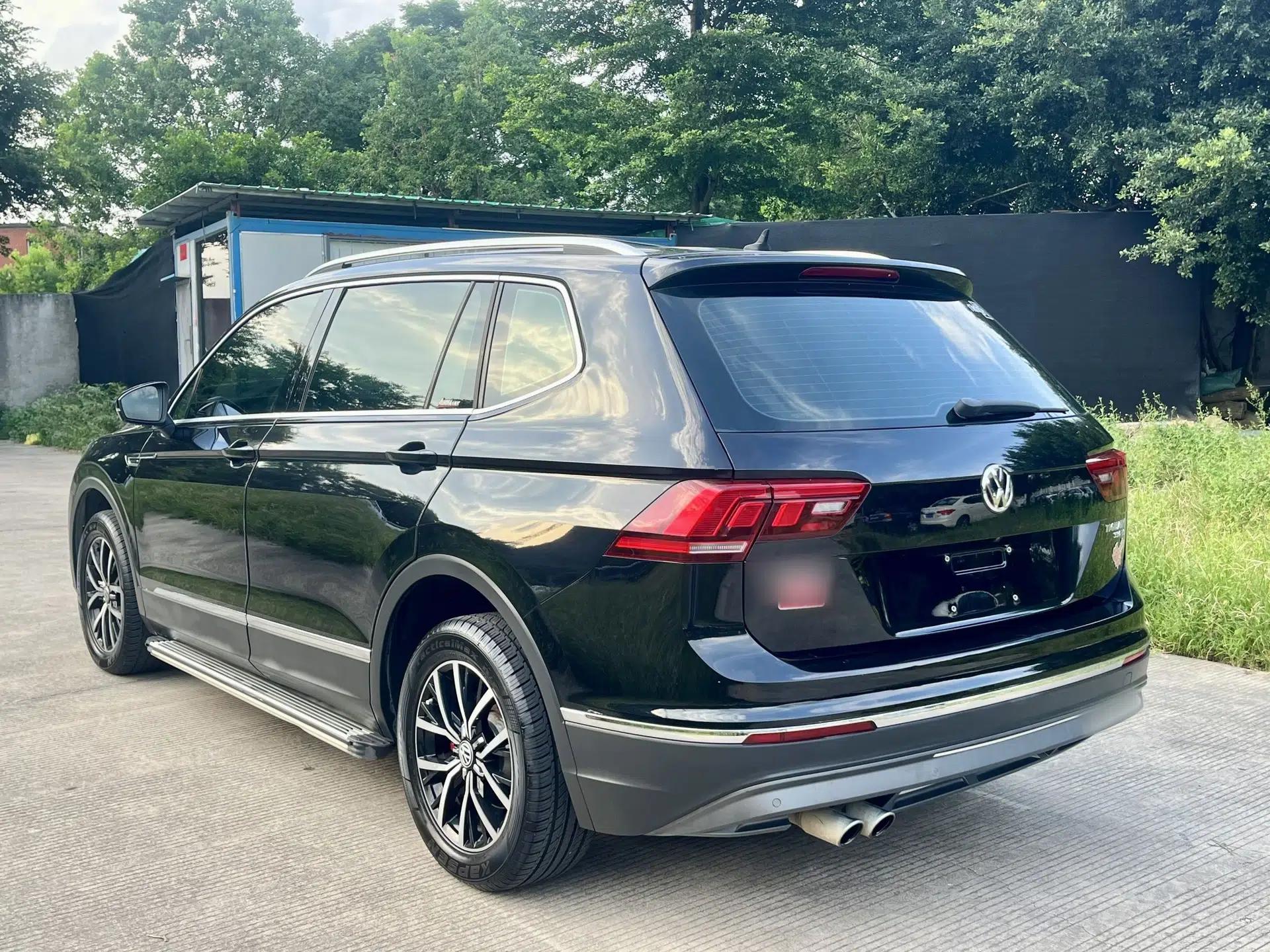 Volkswagen Tiguan L 2018 330TSI Automatic Two-Wheel Drive Comfort Edition — миниатюра 4