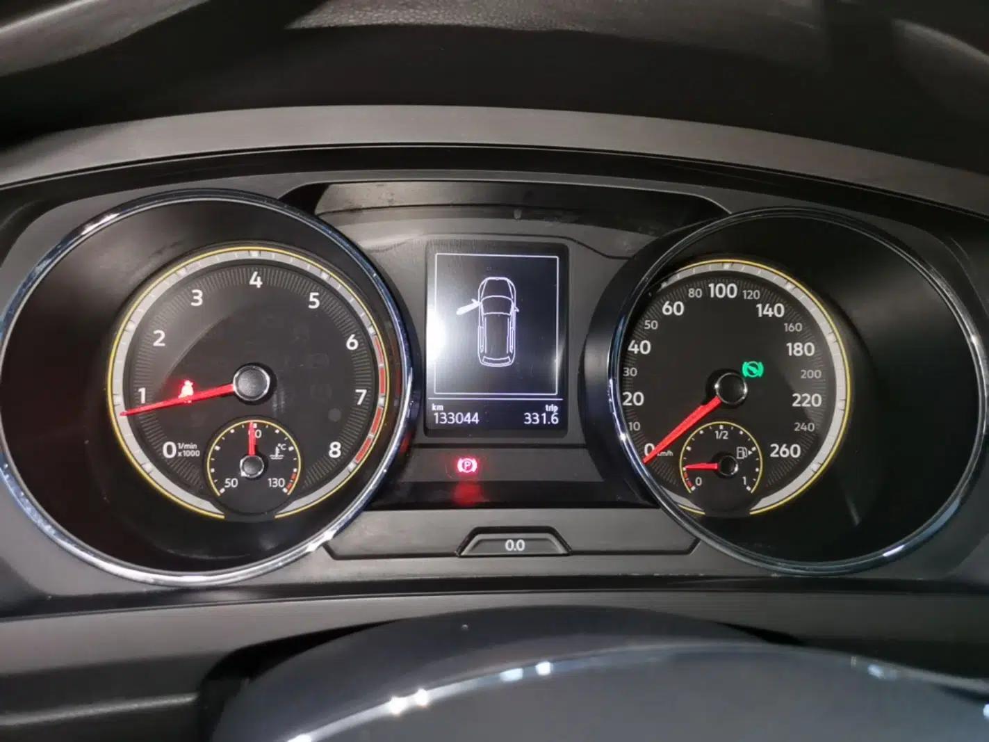 Volkswagen Tiguan L 2020 330TSI Automatic Two-Wheel Drive Luxury Edition China VI Standard — миниатюра 14